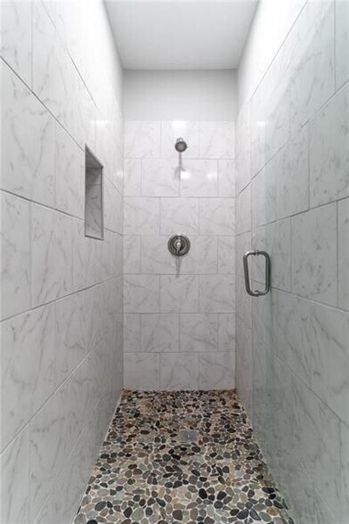 Building Photo - 301 Cochin Dr