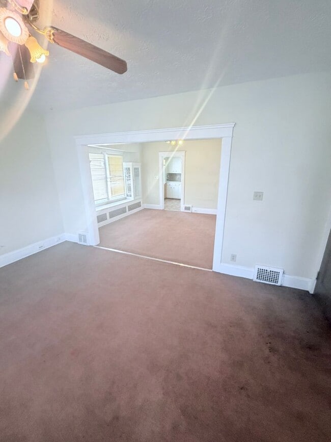 Building Photo - 3395- 3397 W. 100th