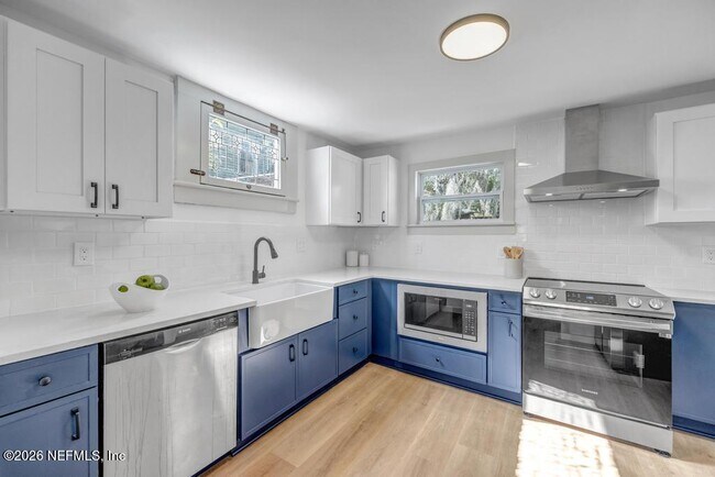 Building Photo - 23 Mulberry St