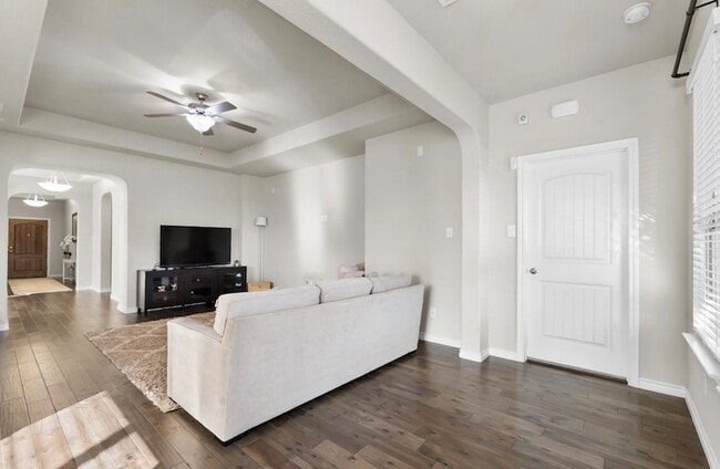 Building Photo - 307 Acadia Ln