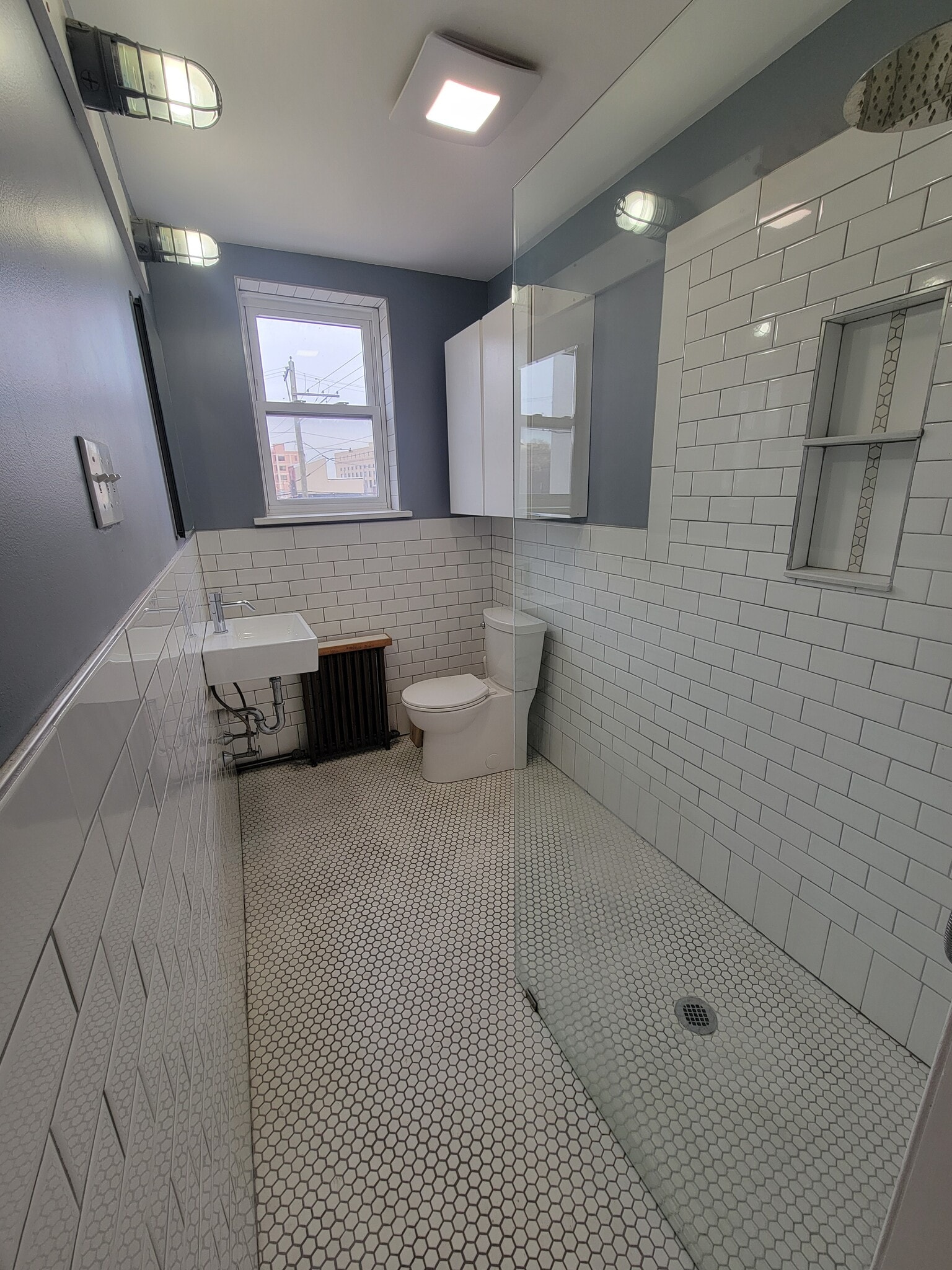 Building Photo - 247 E Allen St