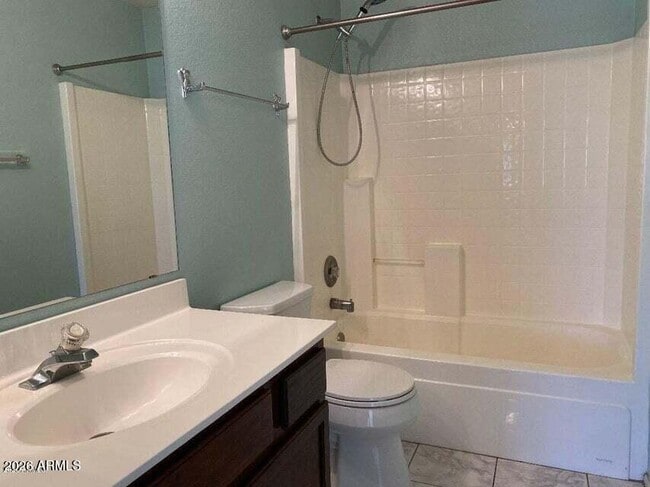 Building Photo - 5368 W Topeka Dr