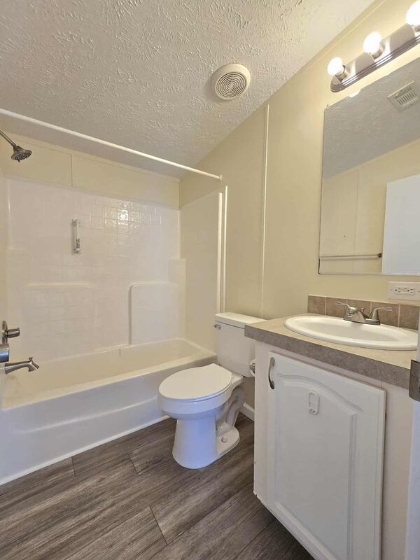 Building Photo - 127 Knollwood Dr