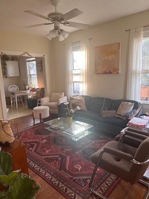 Building Photo - 1307 E 28th St