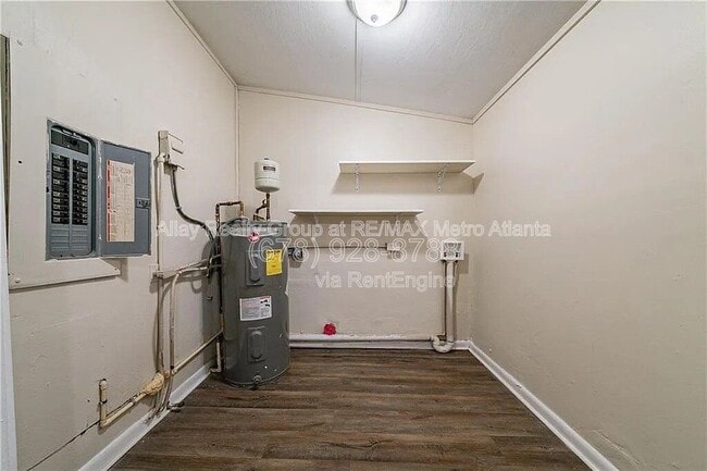 Building Photo - 16 Bromack Dr SE