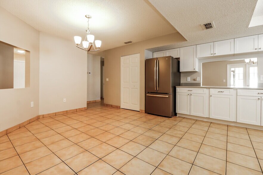 Building Photo - 8247 Tahr Ave