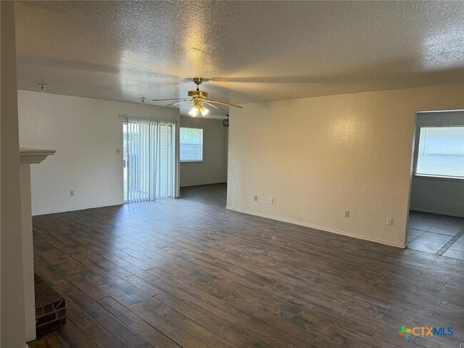 Building Photo - 4212 Embers Dr