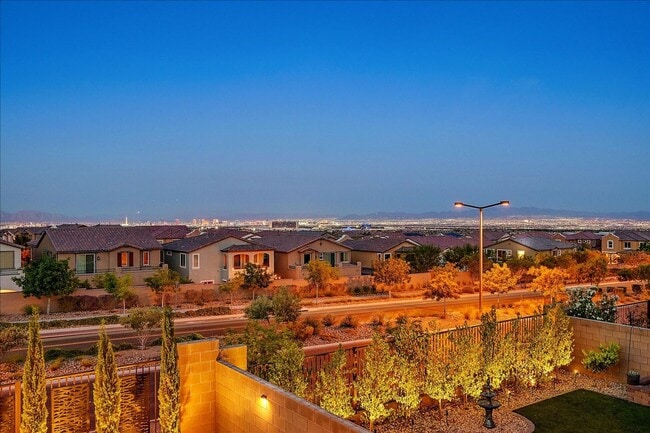 Building Photo - Luxury Summerlin West 4-Bedroom Home!