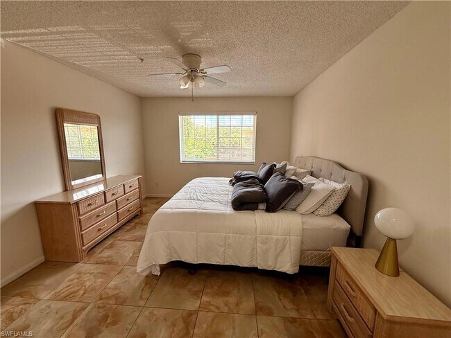 Building Photo - 1265 Wildwood Lakes Blvd