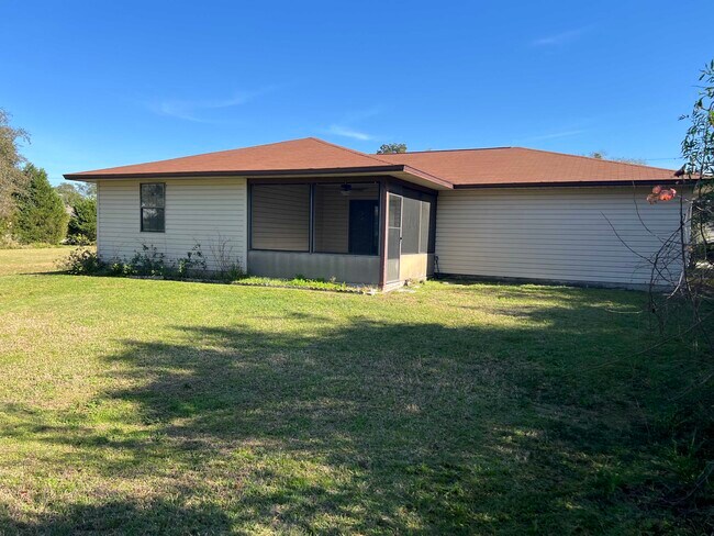 Building Photo - 33 Fernwood Lane