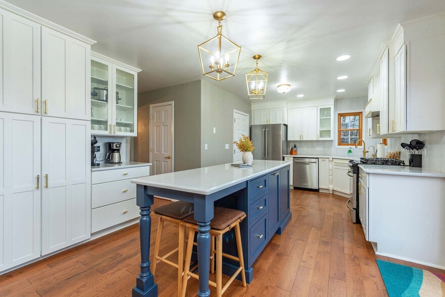 Building Photo - 16 Skyview Ct