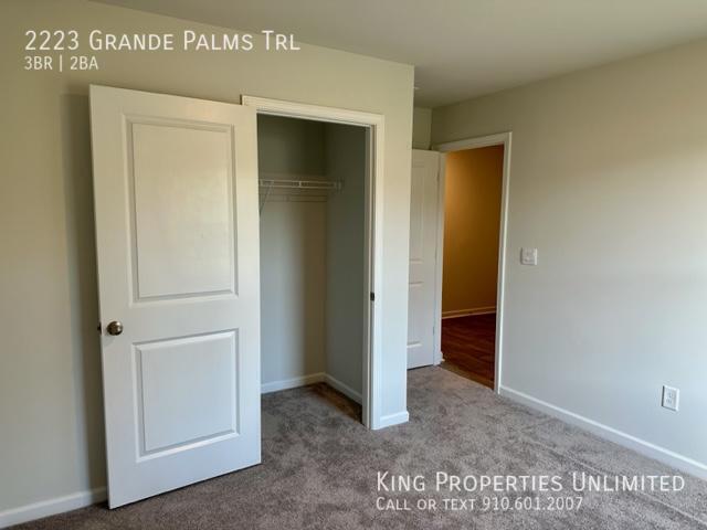 Building Photo - 2223 Grande Palms Trl