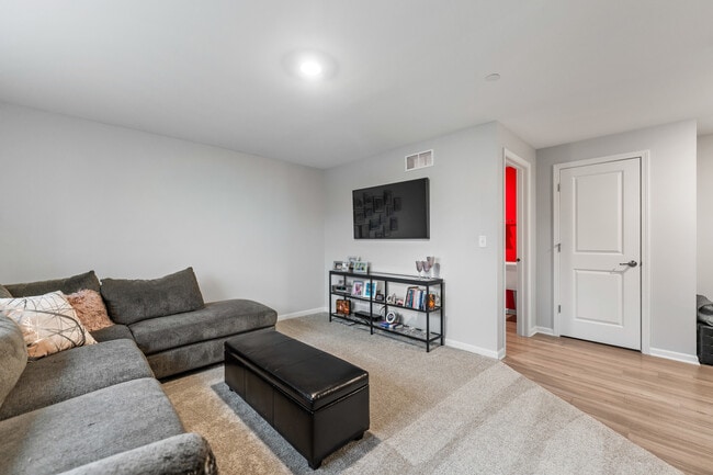 Building Photo - 1627 Sager Way