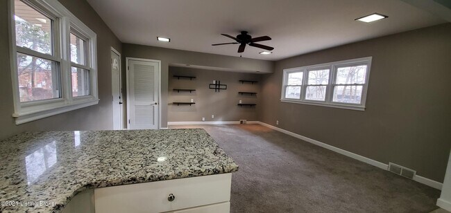 Building Photo - 3013 Wellbrooke Rd