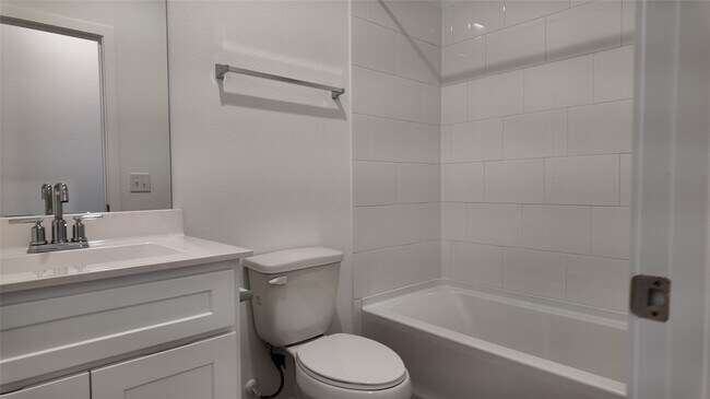 Building Photo - 15023 Rustic Moon Rd