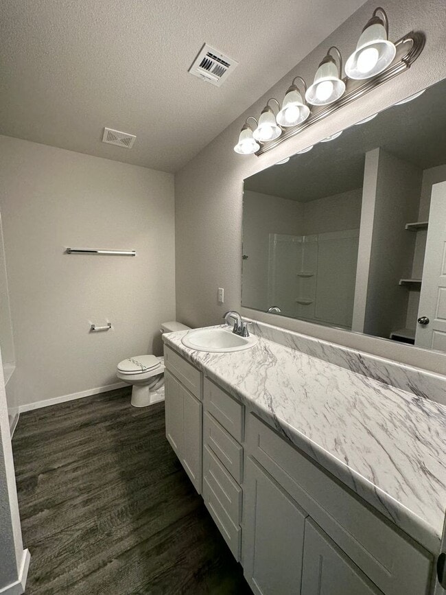 Building Photo - *Pre-leasing* Three Bedroom | Two Bath Hom...