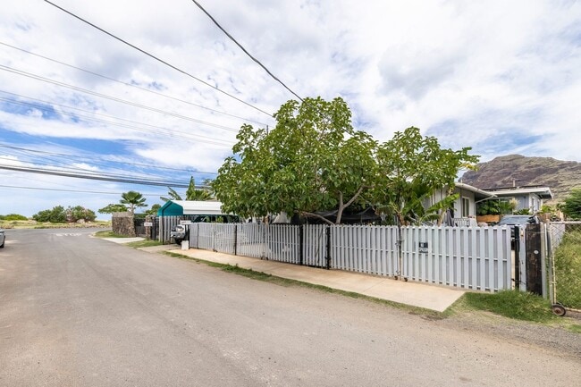 Primary Photo - Nanakuli - across BEACH 2/1/1pkg $2,200/mo...