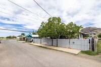 Building Photo - Nanakuli - across BEACH 2/1/1pkg $2,200/mo...