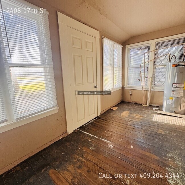 Building Photo - 2408 17th St