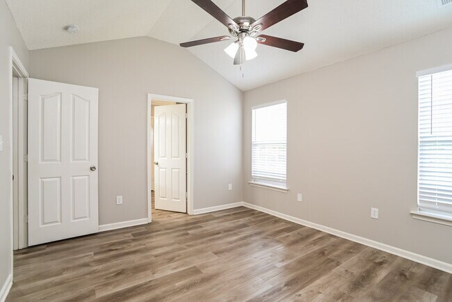 Building Photo - 6820 Ayrshire Glen Pl