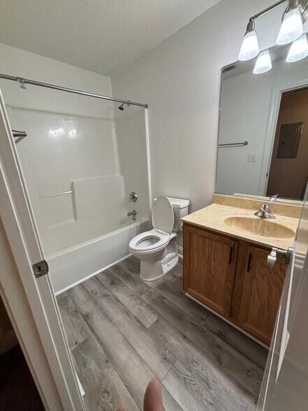 Building Photo - 43 Foxden Dr