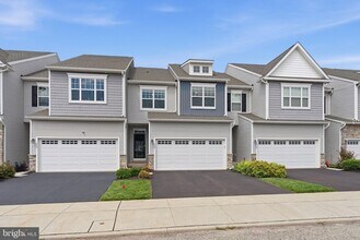 Building Photo - 318 Ridgewood Dr