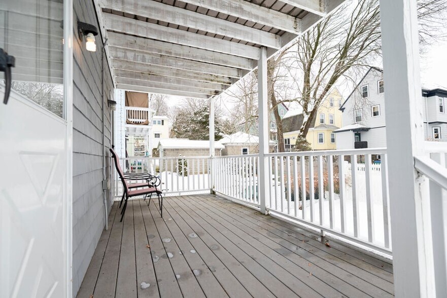 Building Photo - 15 Wheelwright Rd