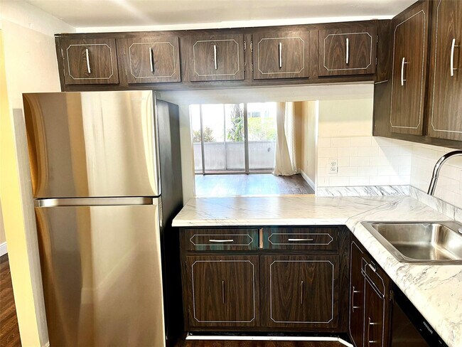 Building Photo - 8351 Sands Point Blvd