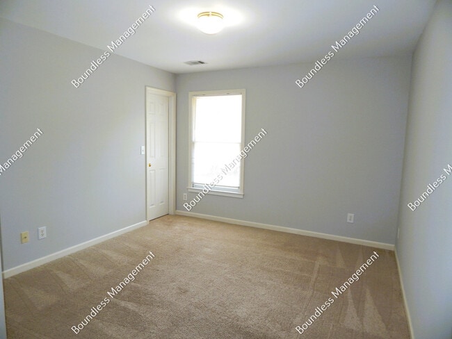 Building Photo - 125 Broadwell Oaks Ct