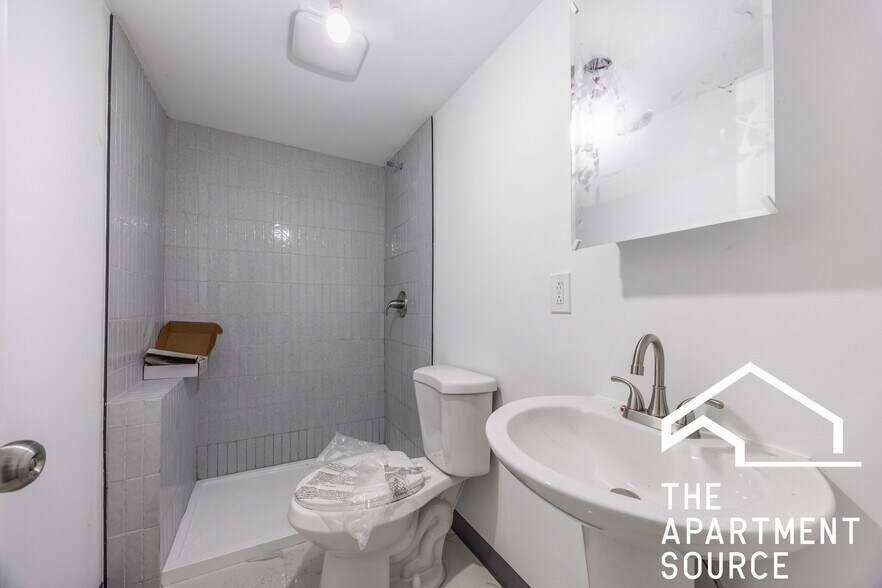 Building Photo - 1626 N Fairfield Ave