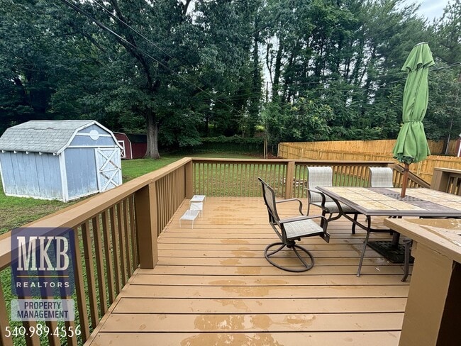 Building Photo - 3158 Galloway Dr