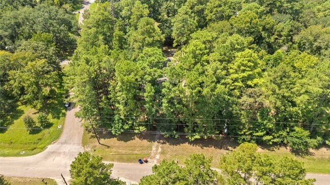 Building Photo - 27607 Decker Woods Dr