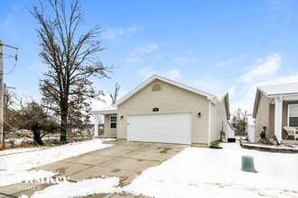 Building Photo - 100 Eisenhower Dr