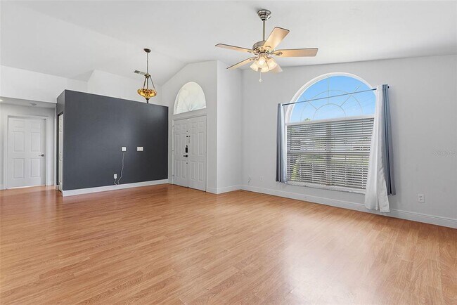 Building Photo - 113 Whippoorwill Dr