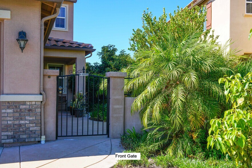 Building Photo - 1167 Vista Pointe Blvd