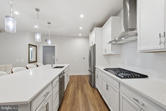 Building Photo - 100 St Ives Pl