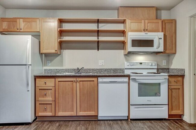 Building Photo - 245 SE 146th Ave