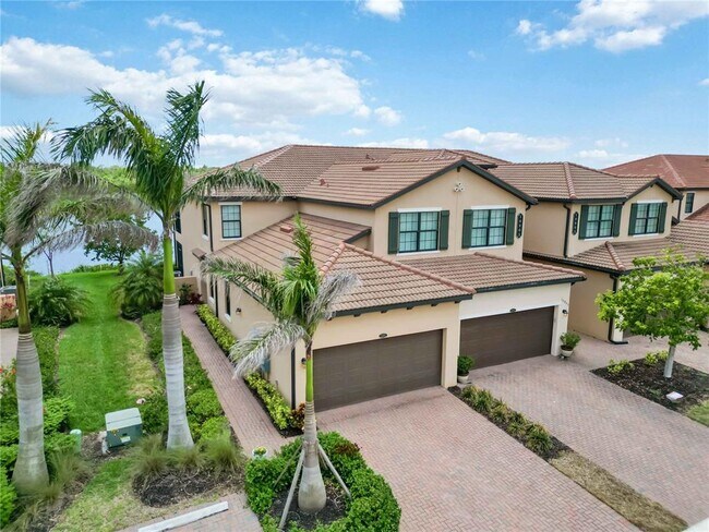 Building Photo - 10805 Tarflower Dr