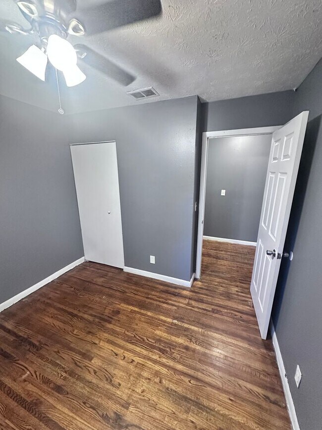 Building Photo - 3620 Effee St