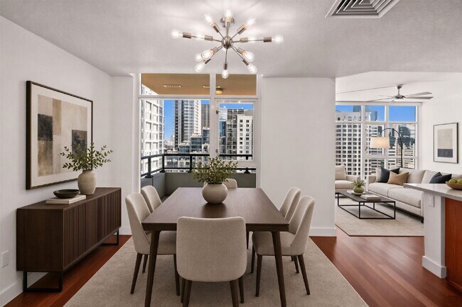 Building Photo - "Stylish 1-Bedroom Condo with Stunning Views in Vibrant San Diego!"