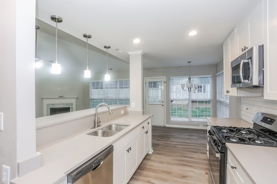 Building Photo - 4659 Falcon Chase Dr SW