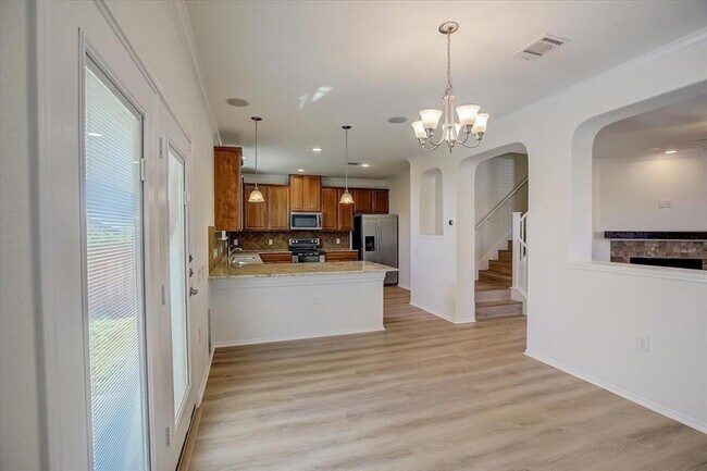 Building Photo - 6800 Sunderland Trail