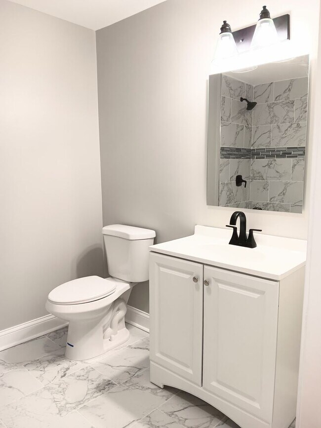 Building Photo - 3721 Main St