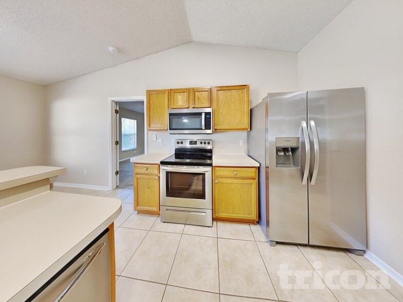 Building Photo - 21 Zorach Pl