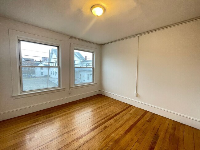 Building Photo - 459 Beech St