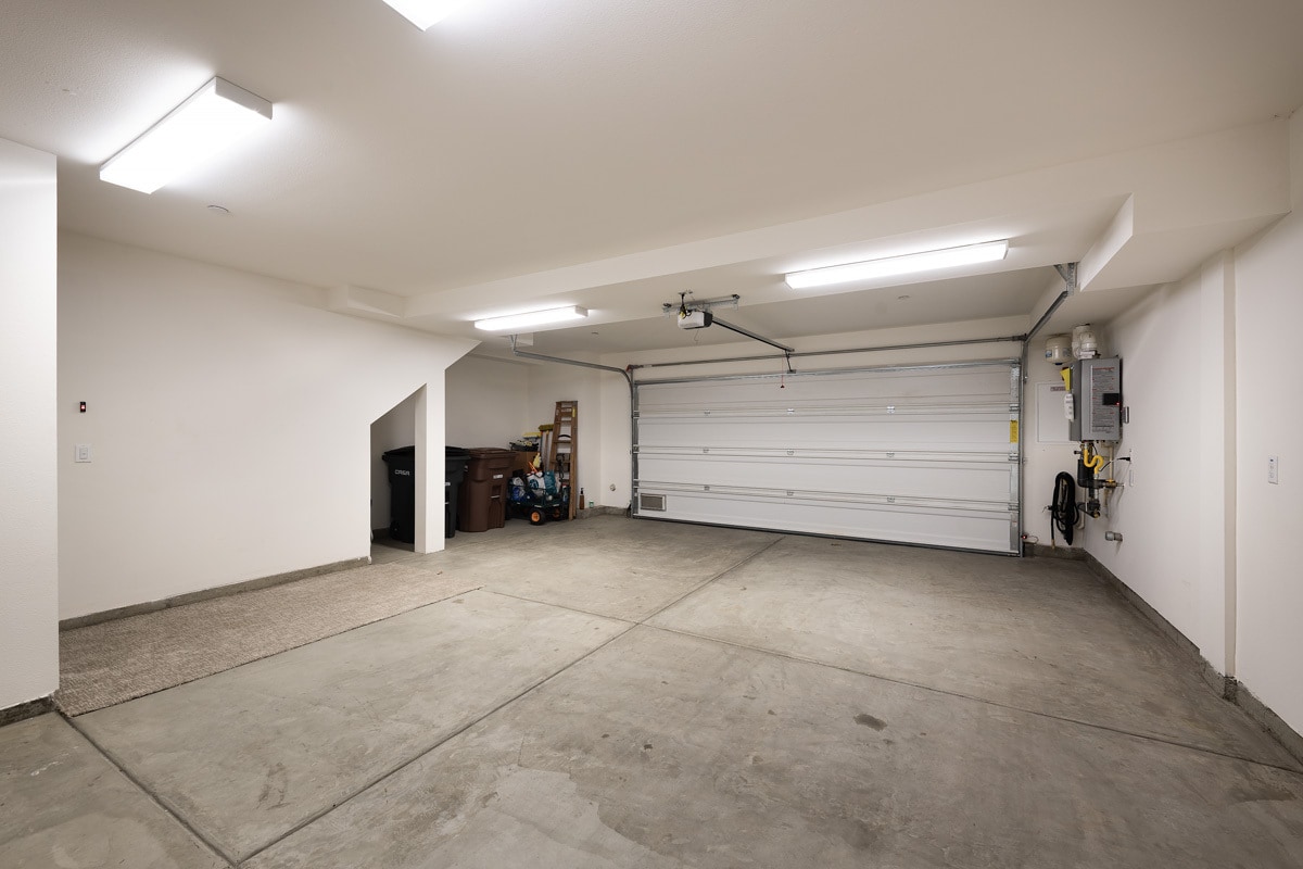 Building Photo - 2662 Doheny Way