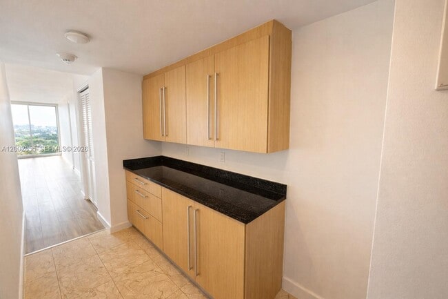 Building Photo - 10275 Collins Ave