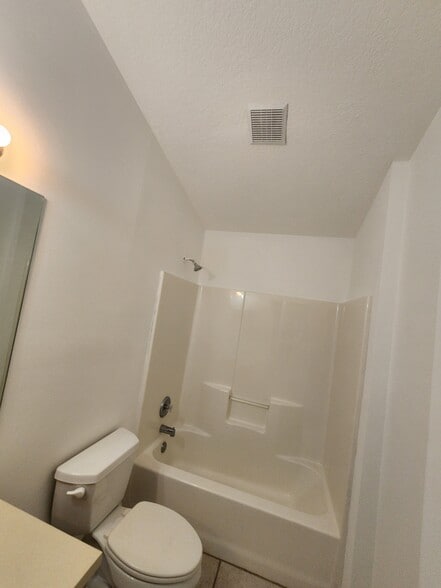 Building Photo - 7273 NW 80th Ct