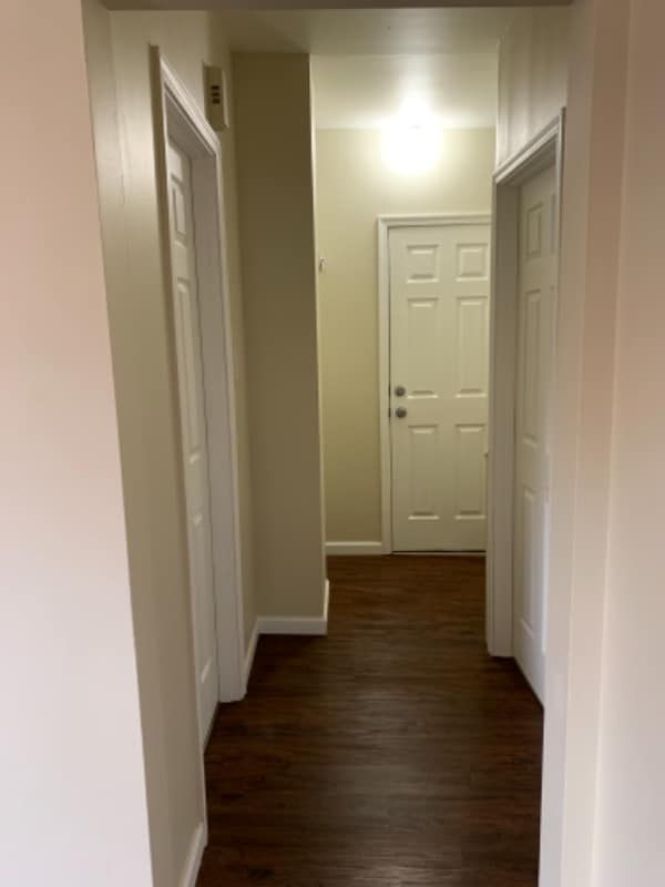 Building Photo - 414 8th St