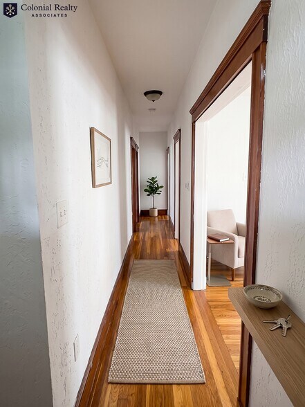 Building Photo - 94 Boylston St